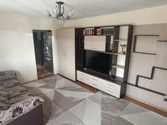 Brancoveanu De vanzare 3 camere 68 mp renovat - Covasna